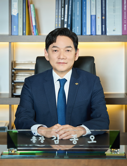 재단법인 한국방송통신대학교 발전기금 김종오 총장님 사진